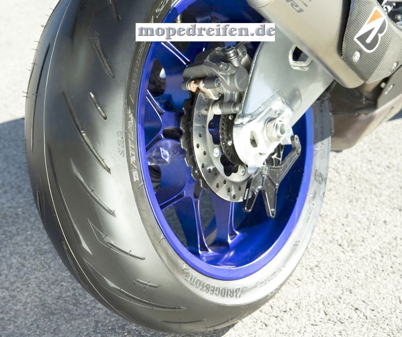 neuer Bridgestone Motorradreifen S22